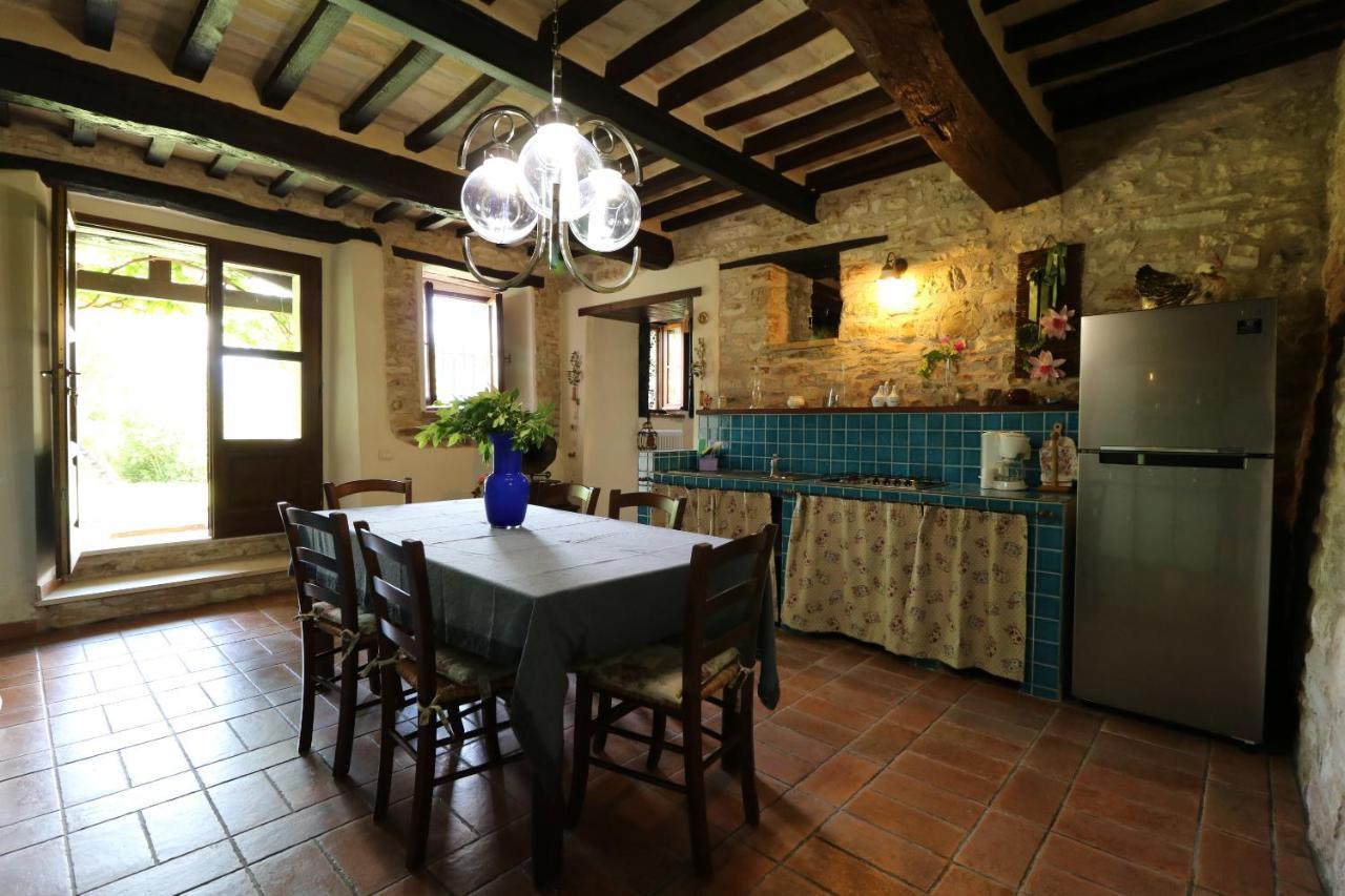 Appartamento La collina dei ciliegi Cagli Esterno foto