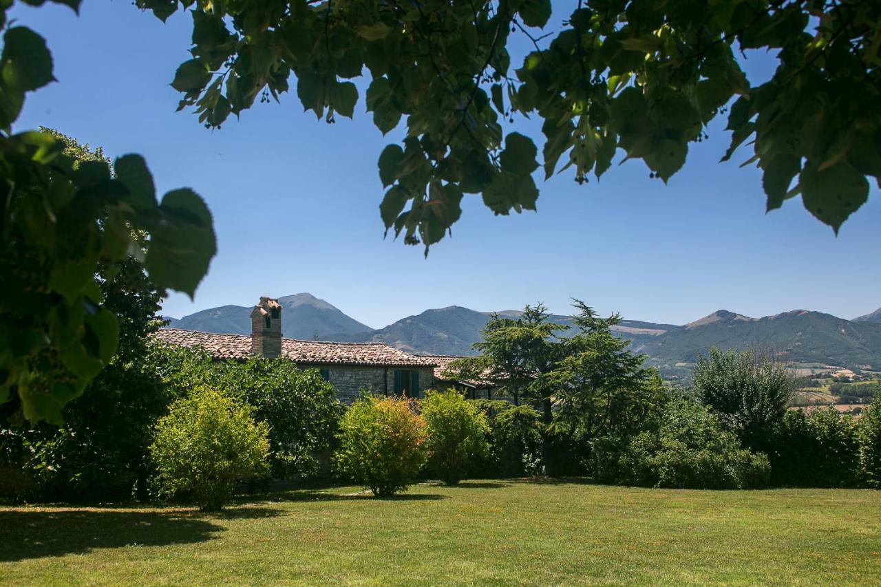 Appartamento La collina dei ciliegi Cagli Esterno foto